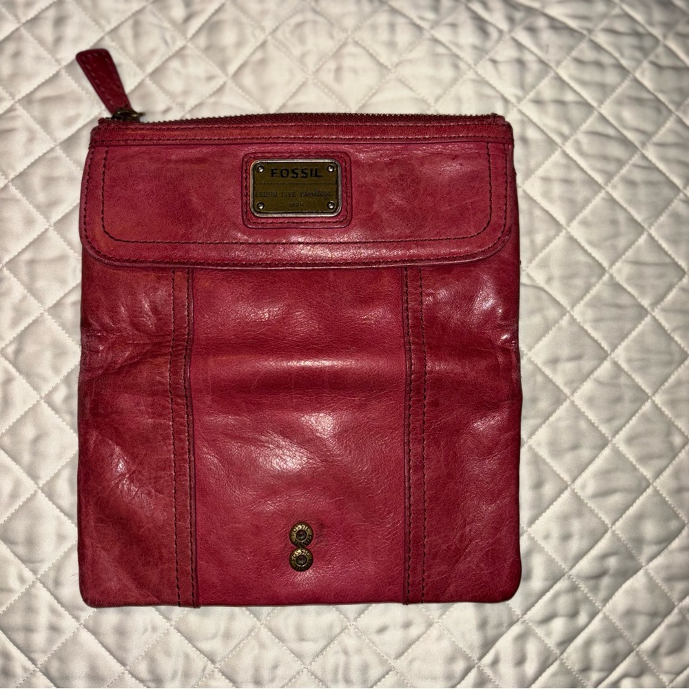 Fossil Long Live Vintage 1954 Red Lamb Hide Leather Top Zip Wallet - Picture 6 of 8
